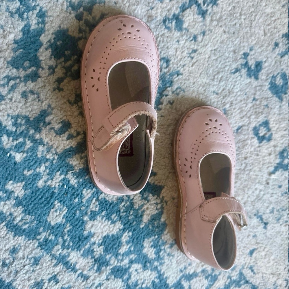 L’amour pink Mary Jane’s size 7